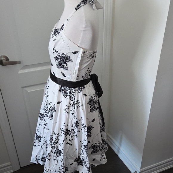 Strapless Black and White Floral Dress - Picture 3 of 6